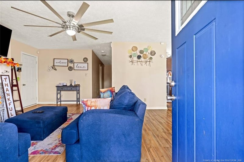 712 Alexwood Dr, Hope Mills, NC 28348