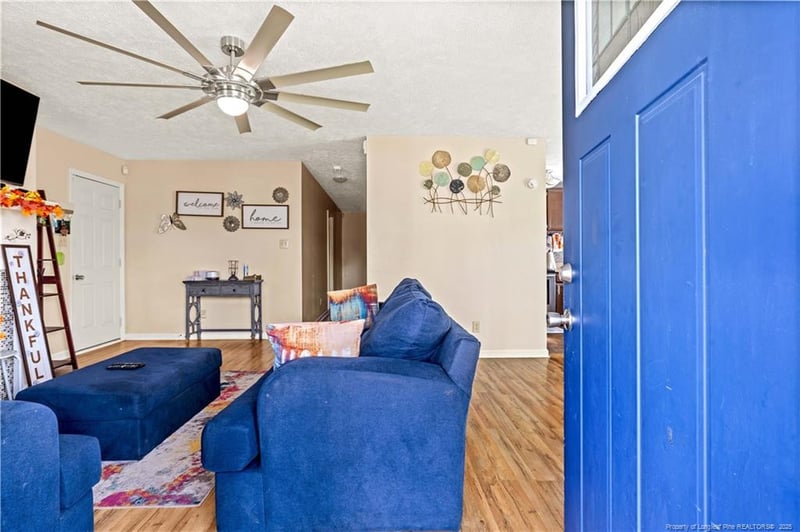 712 Alexwood Dr, Hope Mills, NC 28348