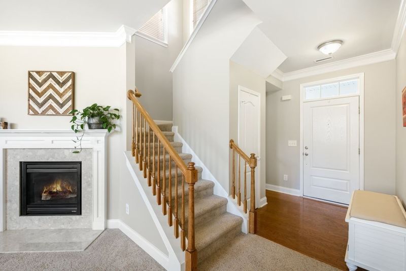 712 Ashburn Ln, Durham, NC 27703