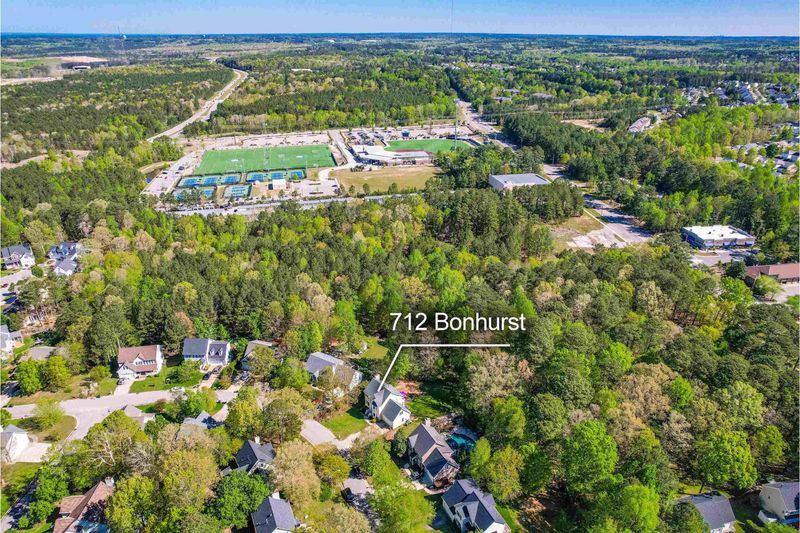 712 Bonhurst Dr, Holly Springs, NC 27540