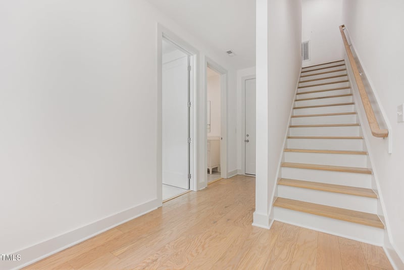 712 Chatham View Rd, Cary, NC 27511