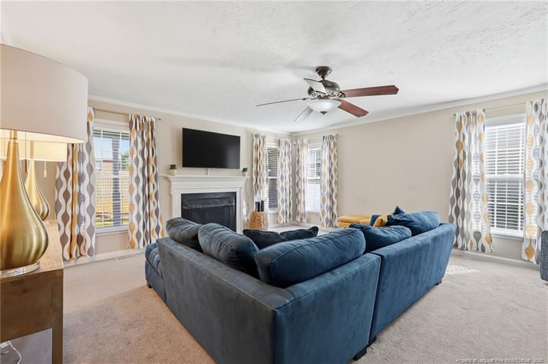 712 Connaly Dr, Hope Mills, NC 28348