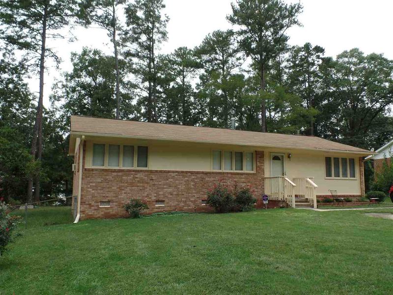 712 Cooper Rd, Raleigh, NC 27610
