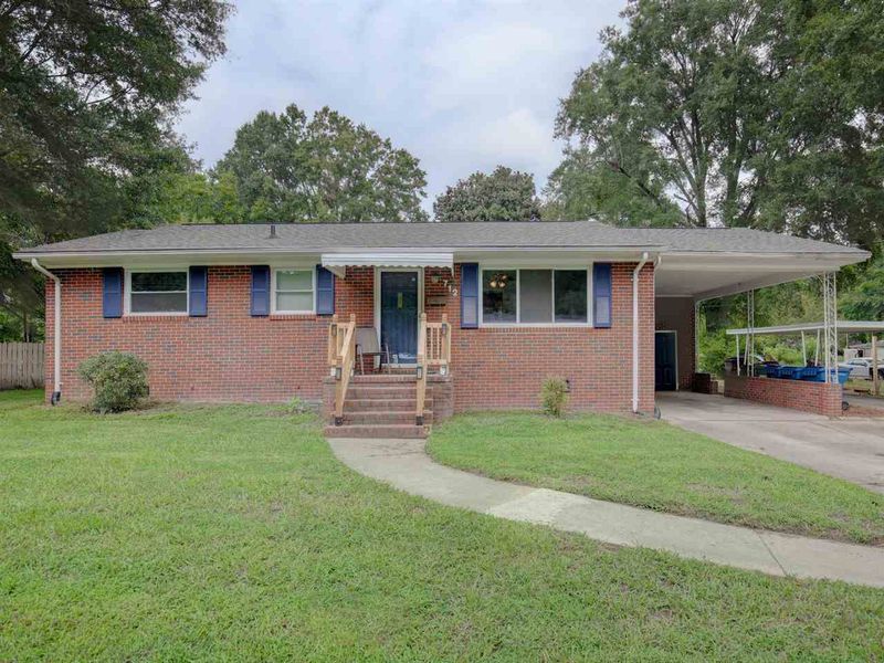 712 Crosby Rd, Durham, NC 27704