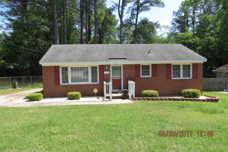 712 Donnelly Rd, Raleigh, NC 27610