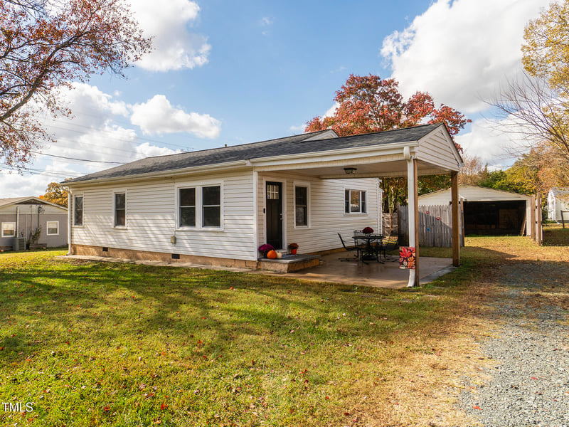 712 Elmira St, Burlington, NC 27217
