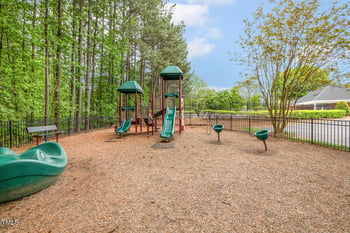 712 Evanvale Ct, Cary, NC 27518