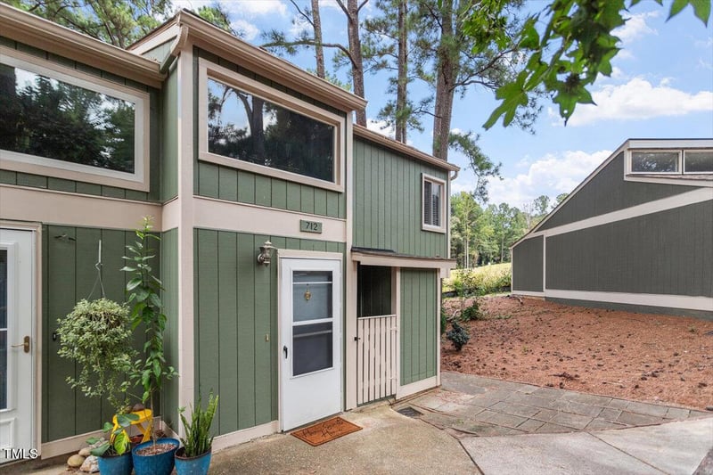 712 Godwin Ct, Raleigh, NC 27606
