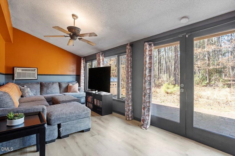712 Godwin Ct, Raleigh, NC 27606