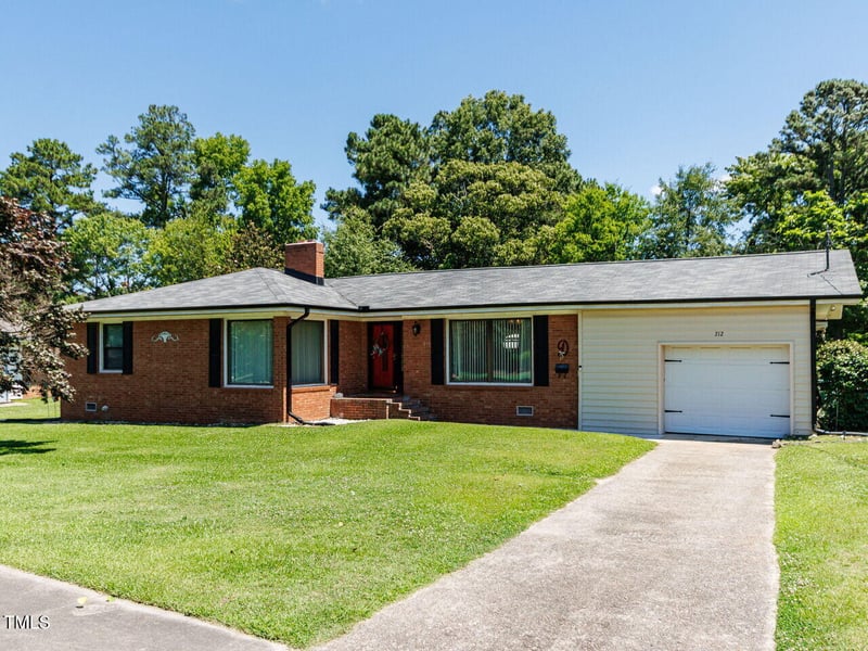 712 Horne St, Clayton, NC 27520