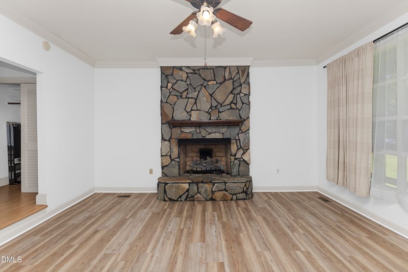 712 J St, Erwin, NC 28339