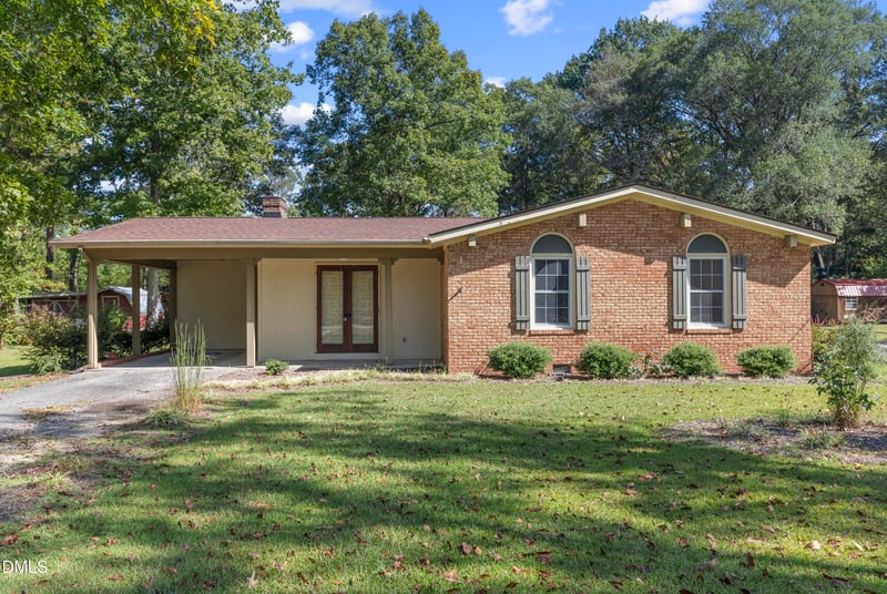 712 J St, Erwin, NC 28339