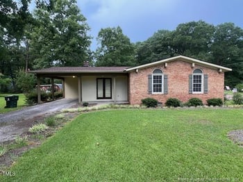 712 J St, Erwin, NC 28339