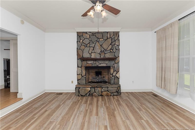 712 J St, Erwin, NC 28339