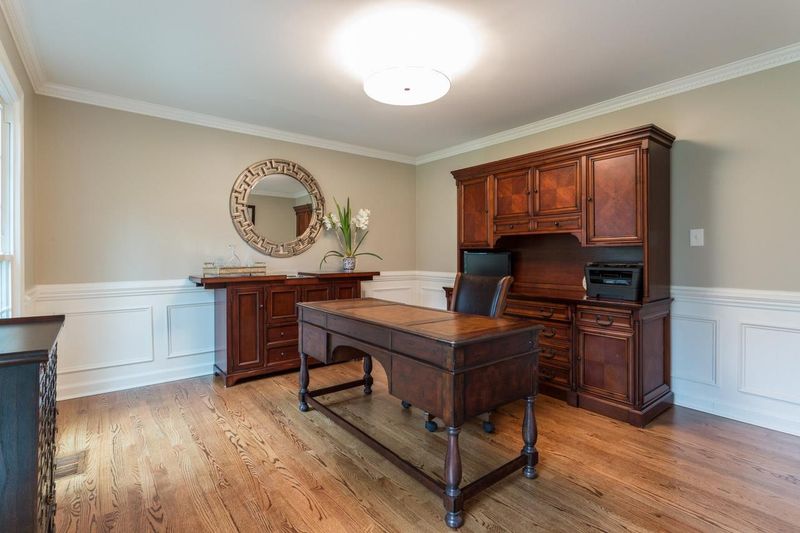 712 Lanham Pl, Raleigh, NC 27615