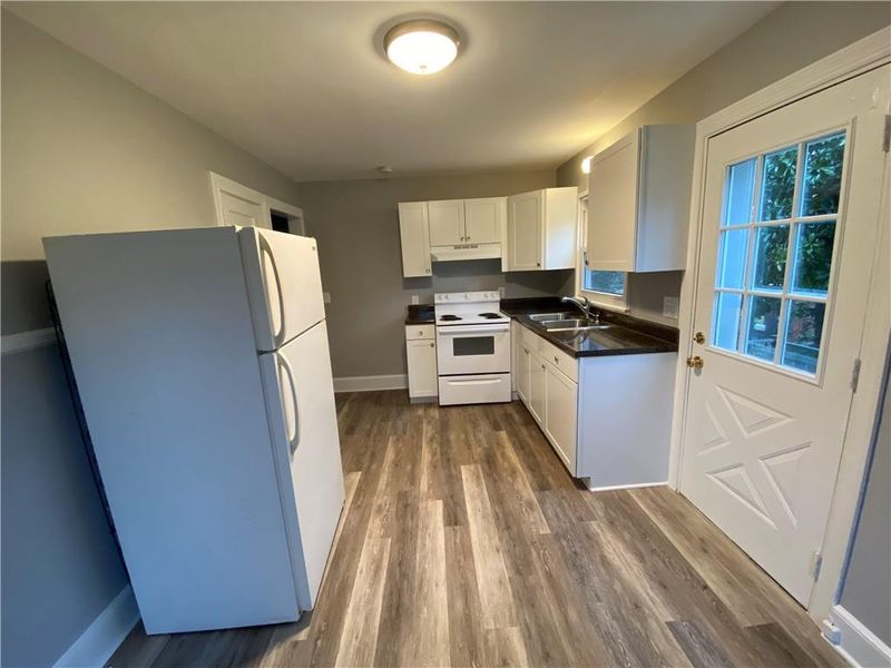 712 N Main St, Burlington, NC 27217
