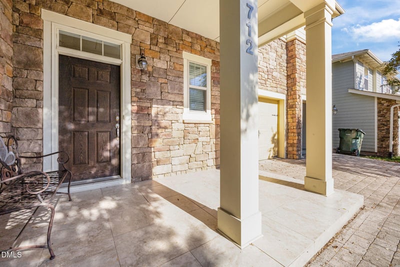 712 Pierside Dr, Cary, NC 27519