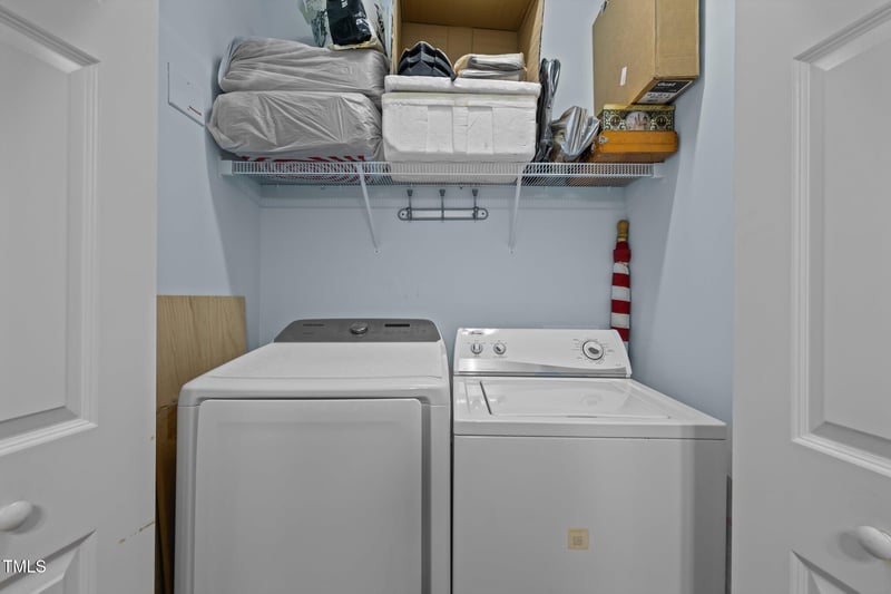 712 Portstewart Dr, Cary, NC 27519