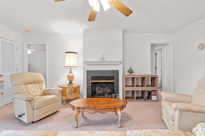 712 Renshaw Ct #712, Cary, NC 27518