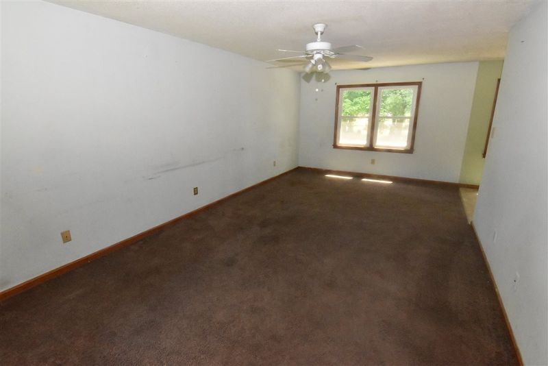 712 Sanders St, Four Oaks, NC 27524