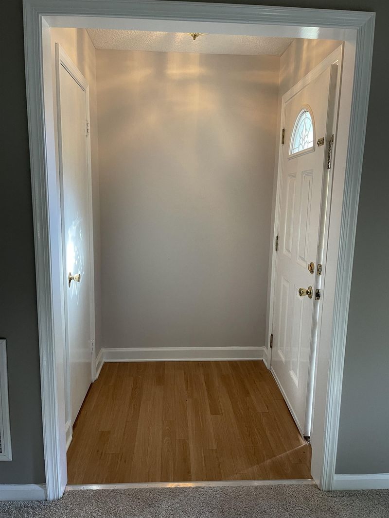 712 Sawmill Rd, Raleigh, NC 27615