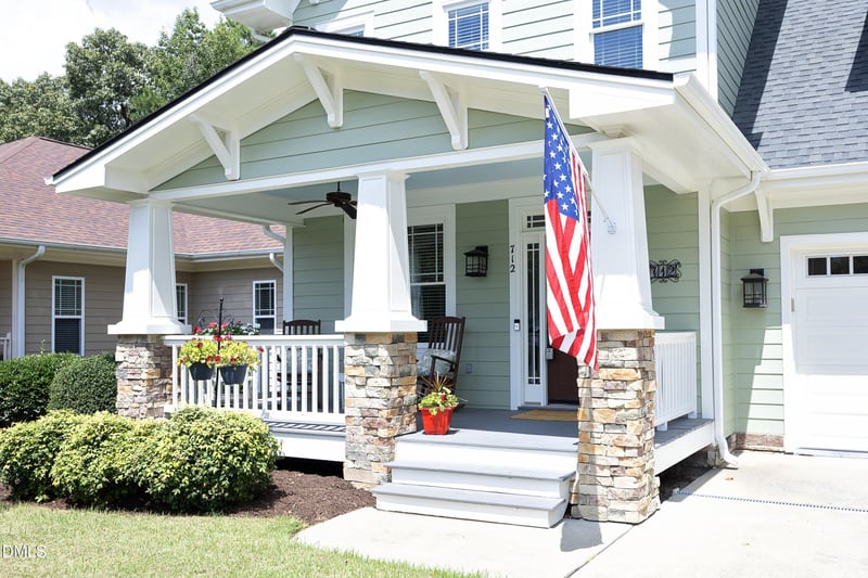 712 Shoals Lake Dr, Fuquay Varina, NC 27526