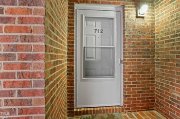 712 Springfork Dr, Cary, NC 27513