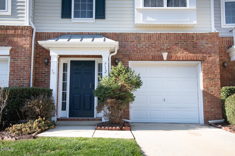 712 Sutter Gate Ln, Morrisville, NC 27560