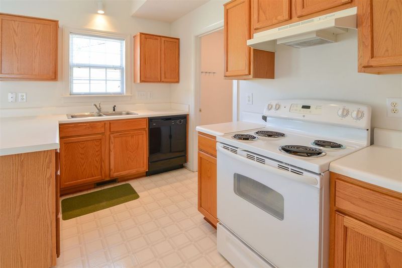 712 Wallridge Dr, Wake Forest, NC 27587