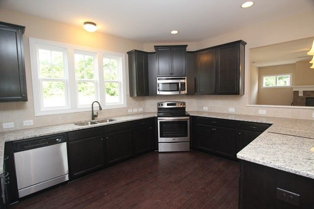 712 Willow Winds Dr, Raleigh, NC 27603