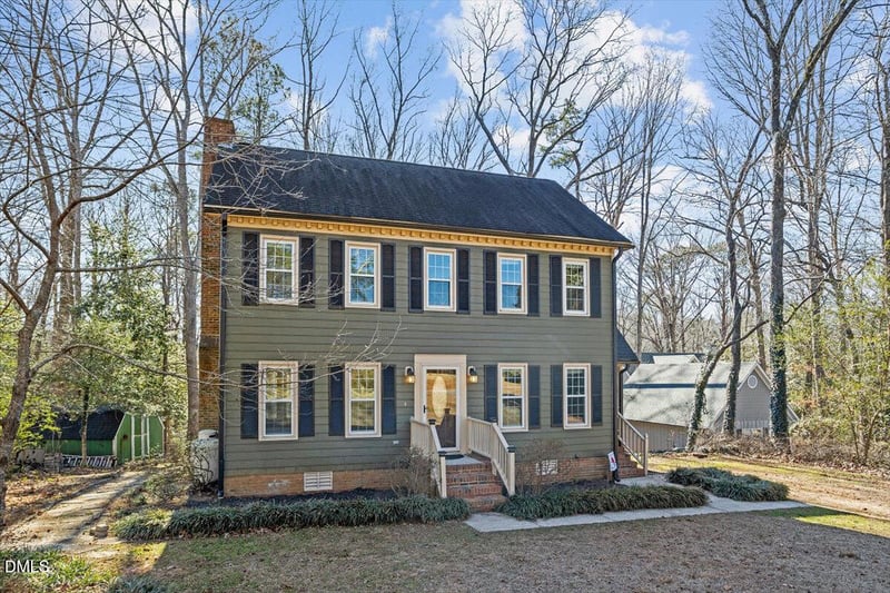 7120 Asheway Dr, Holly Springs, NC 27540