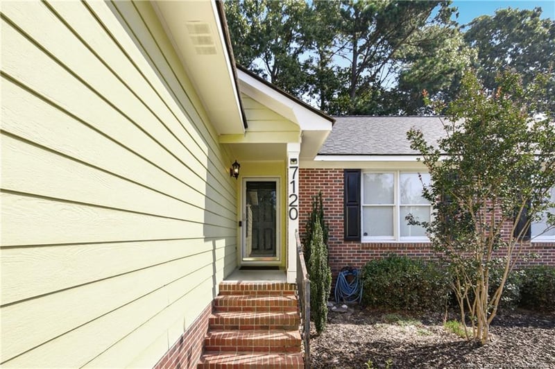 7120 Summerlin Dr, Fayetteville, NC 28306