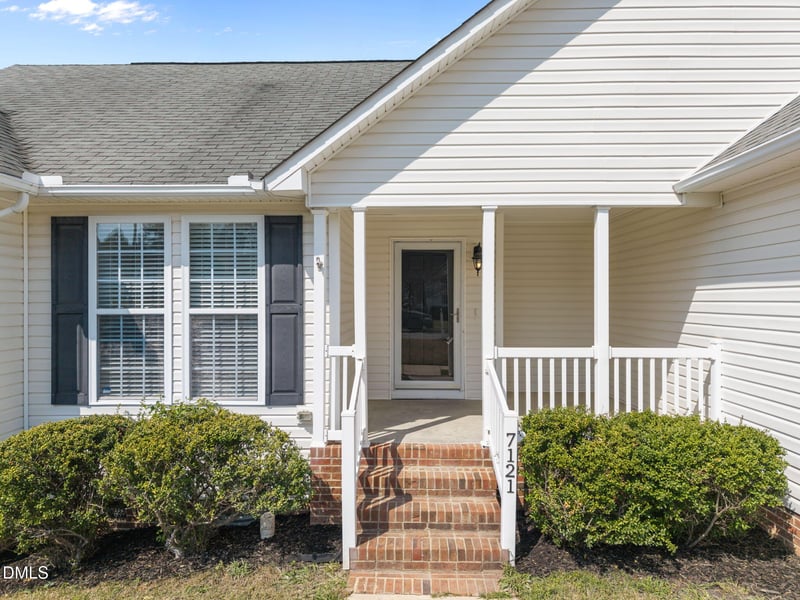 7121 Missionary Ridge Dr, Raleigh, NC 27610