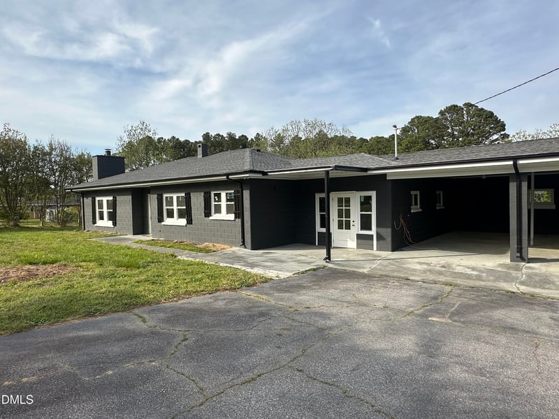 7121 Rock Service Station Rd, Raleigh, NC 27603