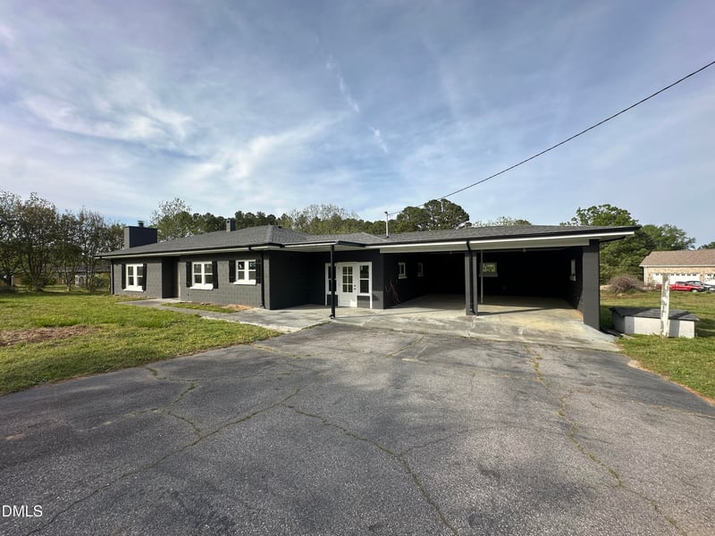 7121 Rock Service Station Rd, Raleigh, NC 27603