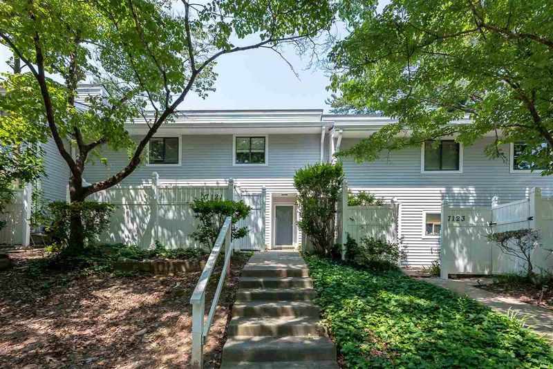 7121 Sandy Creek Dr #4, Raleigh, NC 27615