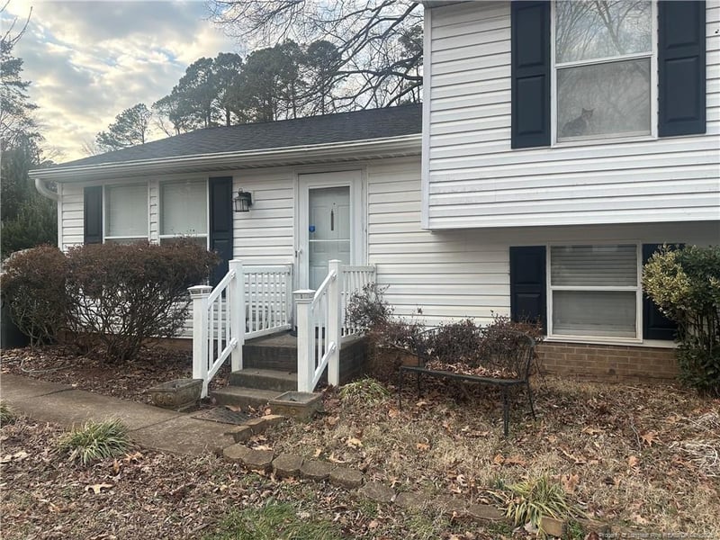 7121 Shellburne Dr, Raleigh, NC 27612