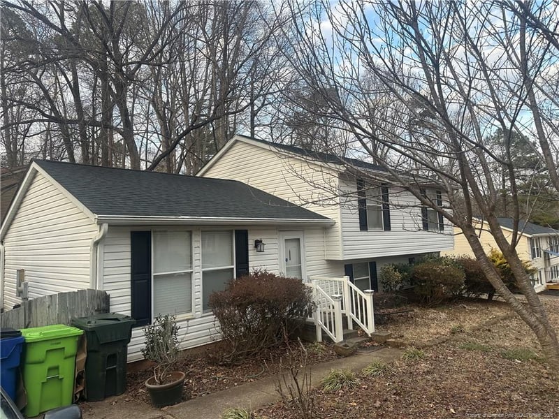 7121 Shellburne Dr, Raleigh, NC 27612