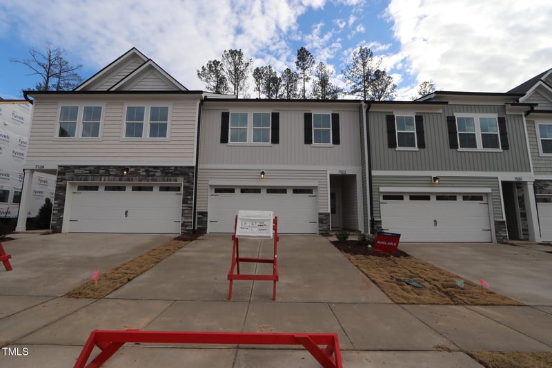 7122 Hubner Pl #37, Cary, NC 27519