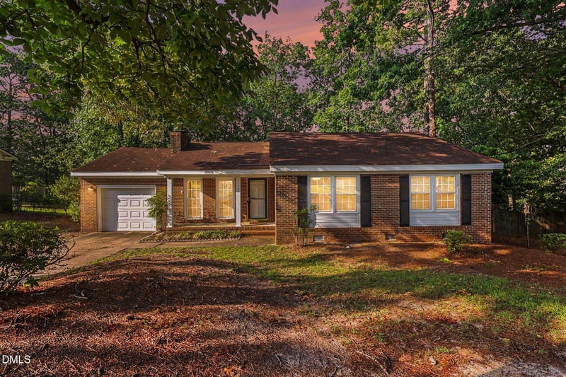 7123 Evanston St, Fayetteville, NC 28314