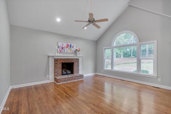 7124 Asheway Dr, Holly Springs, NC 27540