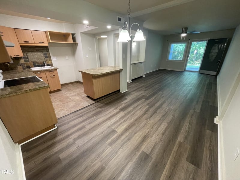 7124 Longstreet Dr, Raleigh, NC 27615