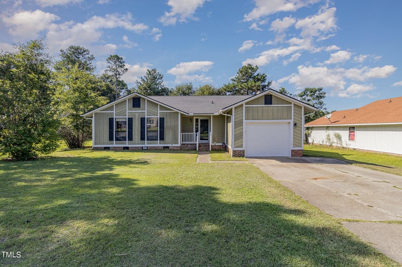 7124 San Juan Dr, Fayetteville, NC 28314