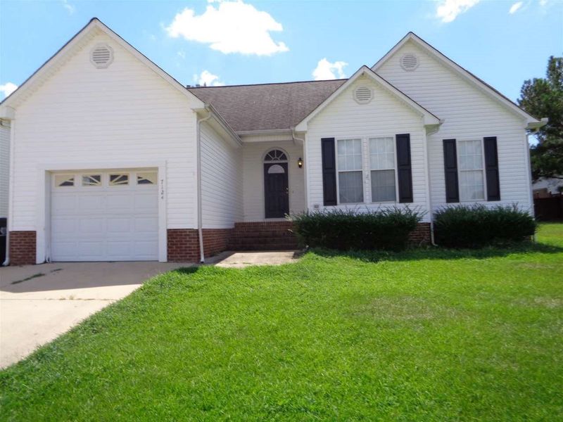 7124 Spanglers Spring Way, Raleigh, NC 27610