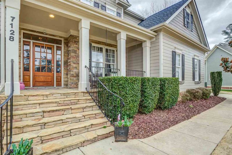 7128 Capulin Crest Dr, Apex, NC 27539