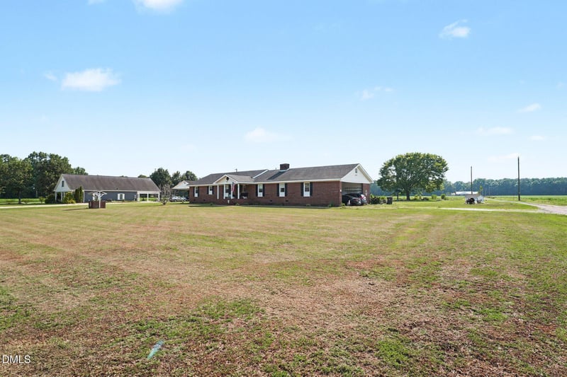 7128 Carolina 242 , Dunn, NC 28334