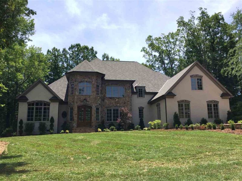 7128 Ridge Dr, Raleigh, NC 27615