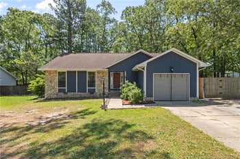 7129 Calamar Dr, Fayetteville, NC 28314