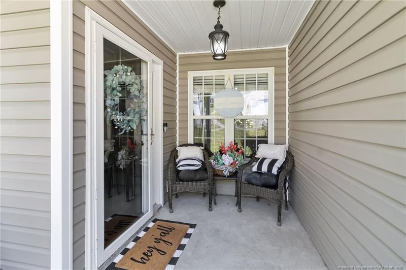 713 Bramblegate Rd, Hope Mills, NC 28348
