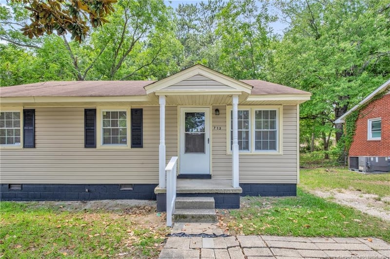 713 Commerce St, Fayetteville, NC 28305